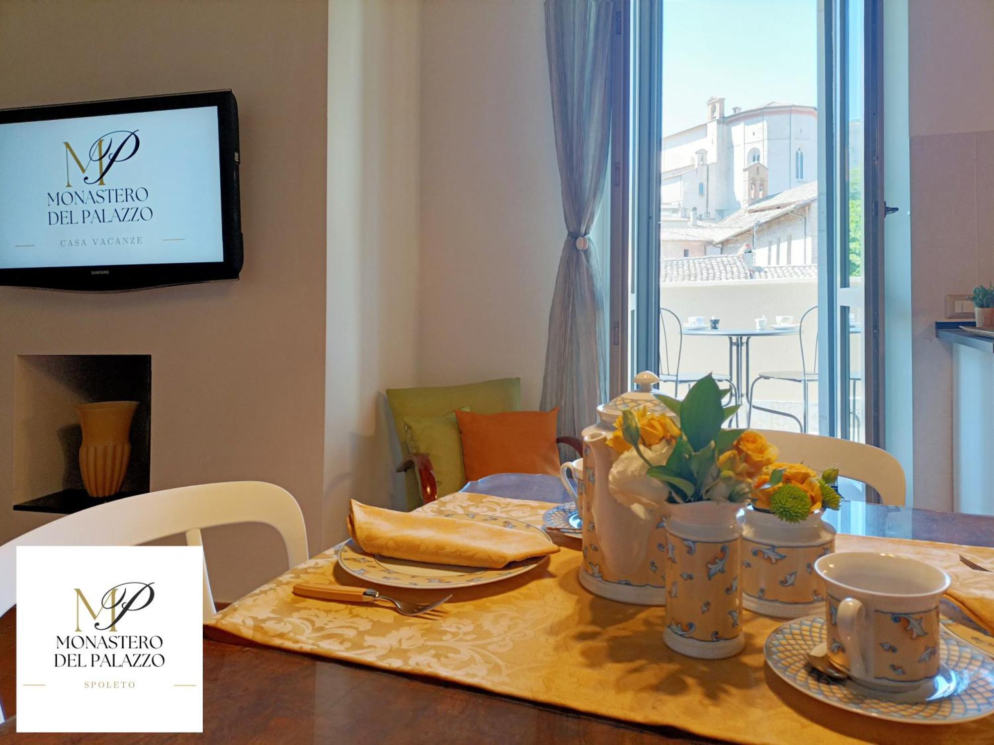 Monastero Del Palazzo Casa Vacanze 斯波莱托 外观 照片