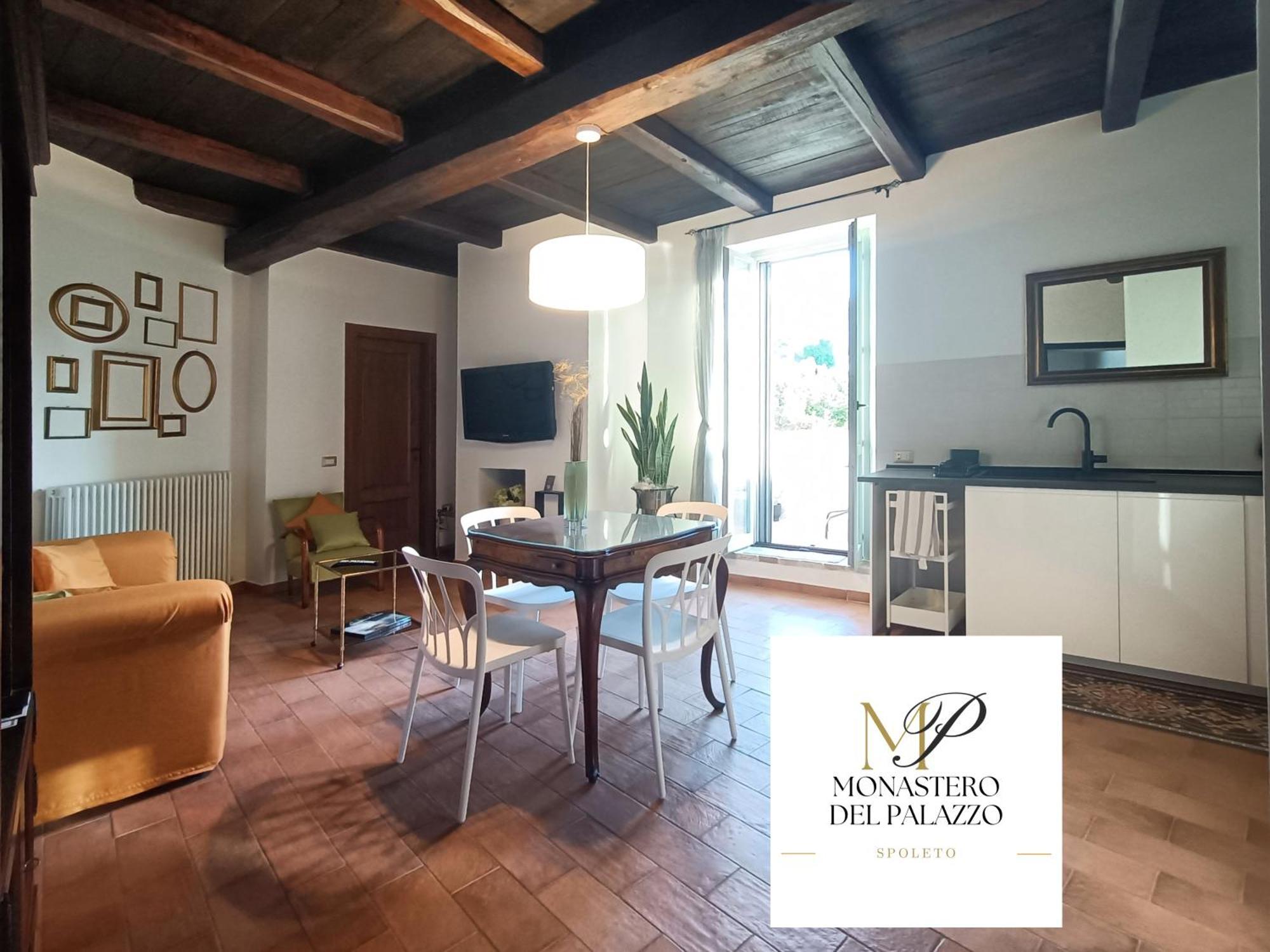 Monastero Del Palazzo Casa Vacanze 斯波莱托 外观 照片