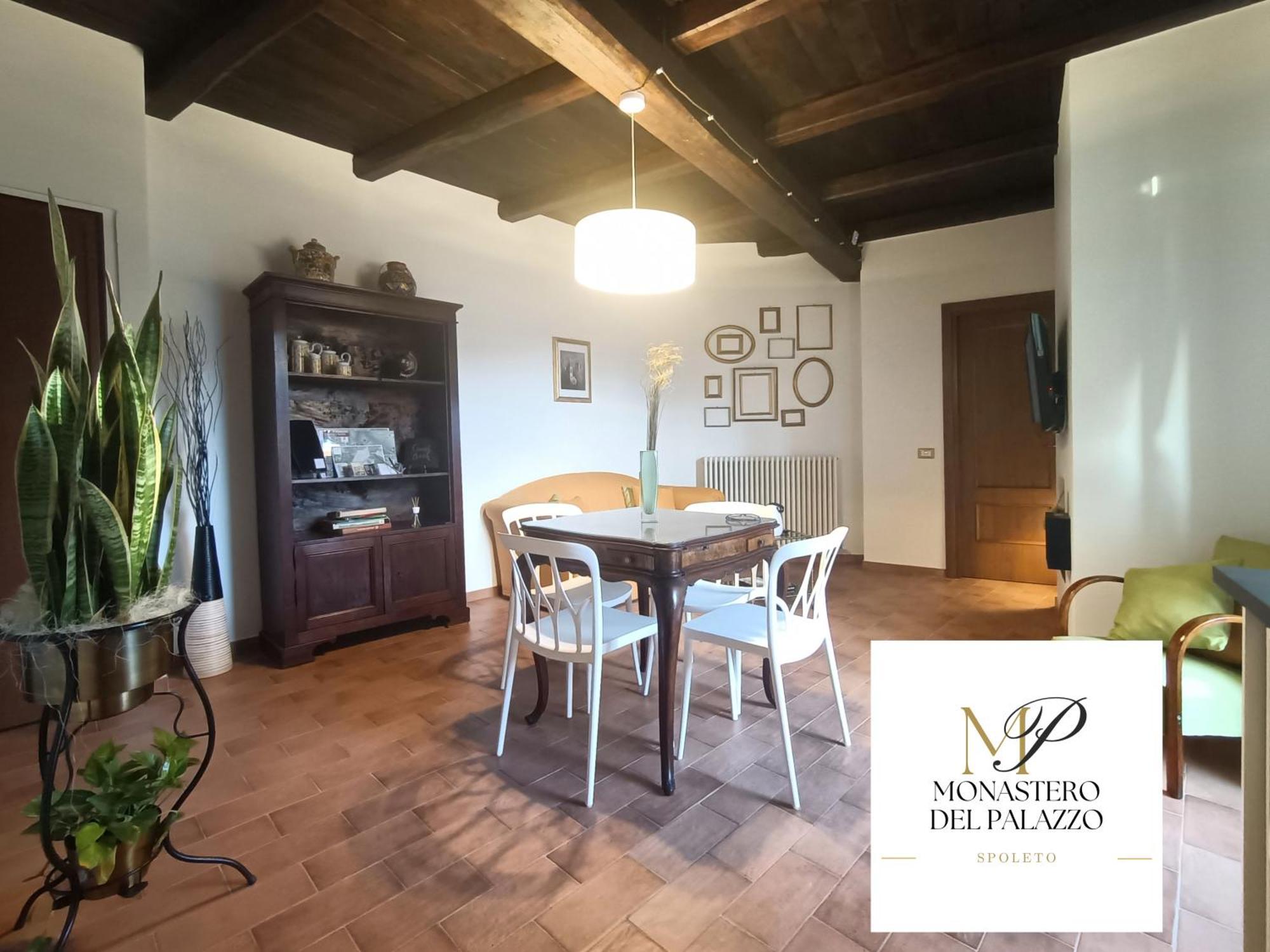 Monastero Del Palazzo Casa Vacanze 斯波莱托 外观 照片